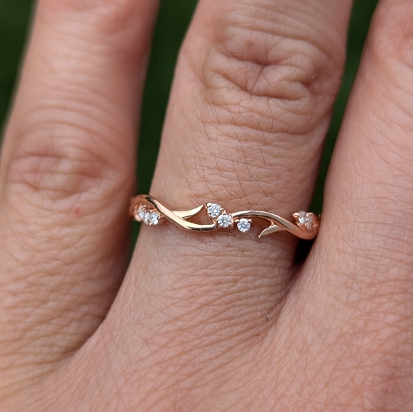 14K Rose Gold Vine Floral Diamond Ring Band - Picture 4 of 9